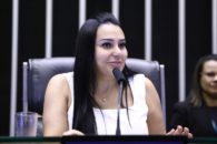A deputada Dayany Bittencourt